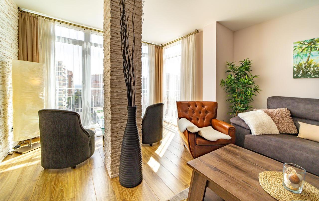 Perla De Malagueta Apartment Malaga Exterior photo