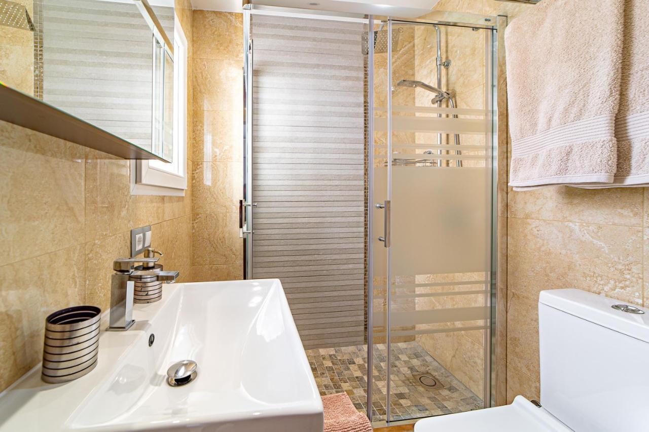 Perla De Malagueta Apartment Malaga Exterior photo