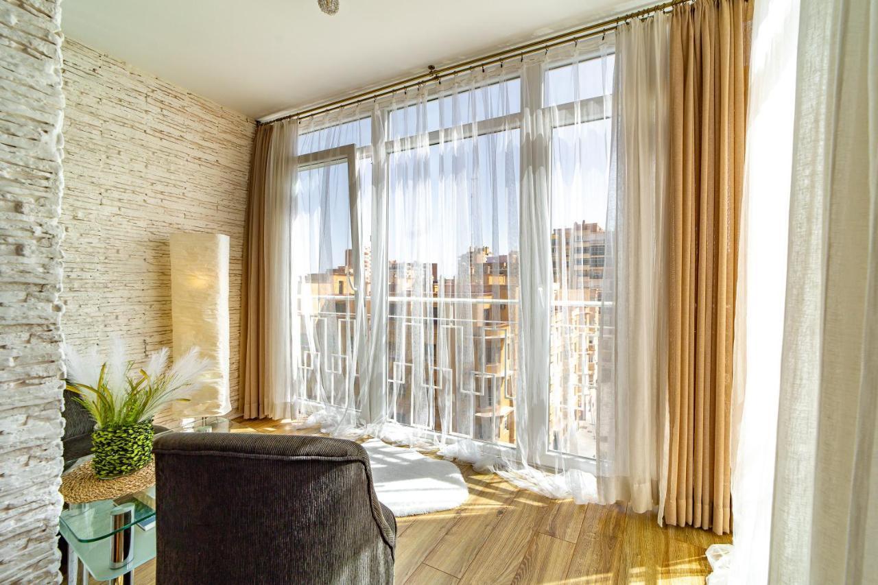 Perla De Malagueta Apartment Malaga Exterior photo