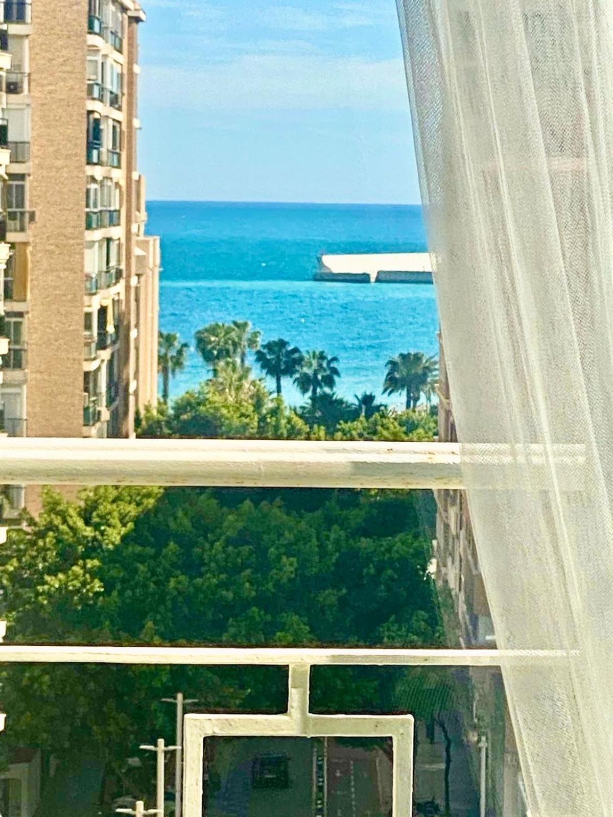 Perla De Malagueta Apartment Malaga Exterior photo